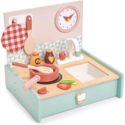 Draagbaar houten keukentje | Tender Leaf Toys